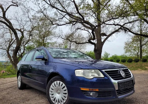 volkswagen sandomierz Volkswagen Passat cena 16900 przebieg: 141222, rok produkcji 2007 z Sandomierz